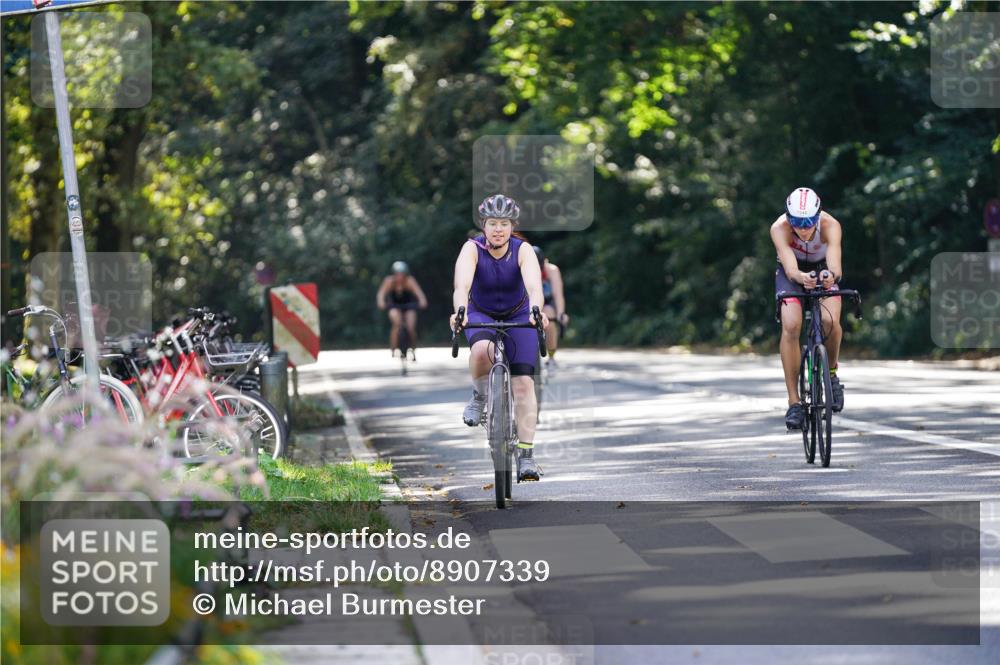 14.09.2025 - Stadtparktriathlon Michael Burmester http://msf.ph/oto/8907339 14.09.2025 13:36:50 Radfahren 1323, 1530, 1548 meine-sportfotos.de