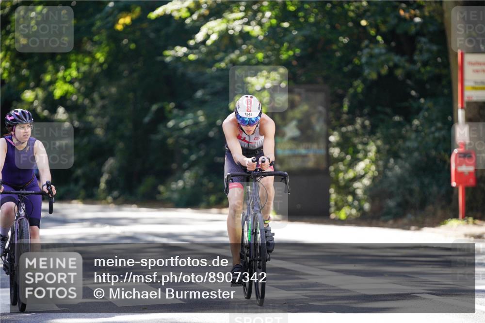 14.09.2025 - Stadtparktriathlon Michael Burmester http://msf.ph/oto/8907342 14.09.2025 13:36:51 Radfahren 1323, 1530, 1548 meine-sportfotos.de