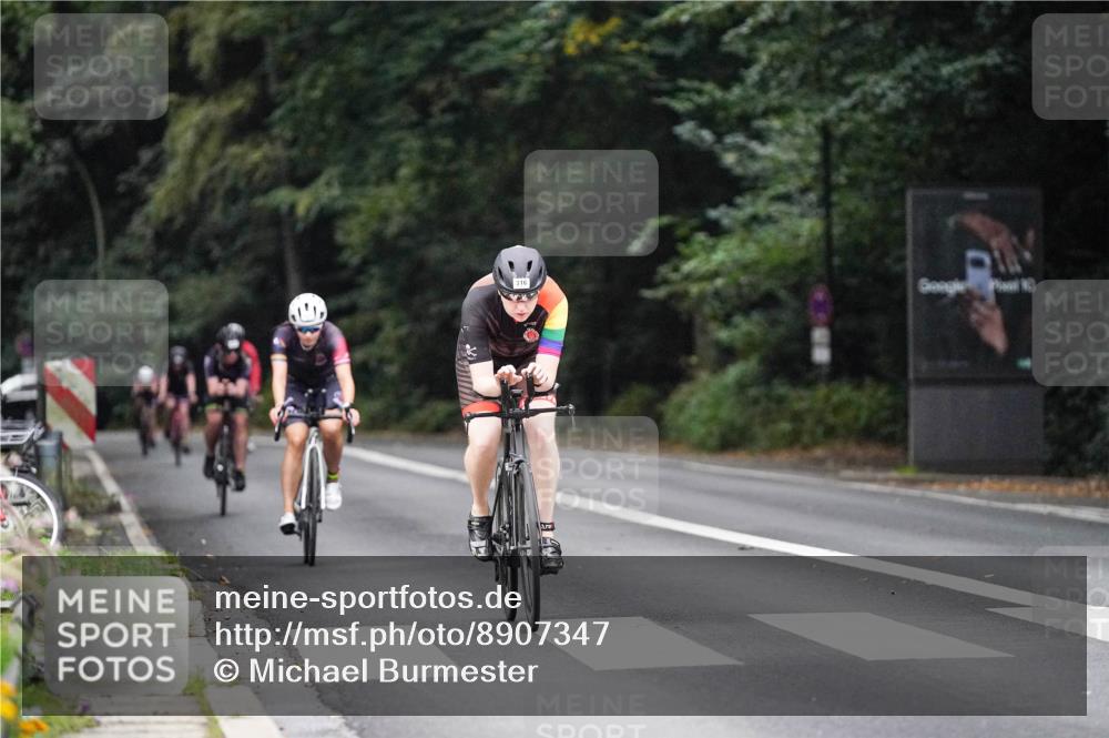 14.09.2025 - Stadtparktriathlon Michael Burmester http://msf.ph/oto/8907347 14.09.2025 09:18:41 Radfahren 302, 316, 358, 455, 493, 499, 502 meine-sportfotos.de