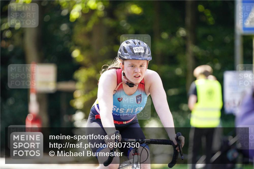 14.09.2025 - Stadtparktriathlon Michael Burmester http://msf.ph/oto/8907350 14.09.2025 13:36:54 Radfahren 1323, 1530, 1548, 1582 meine-sportfotos.de