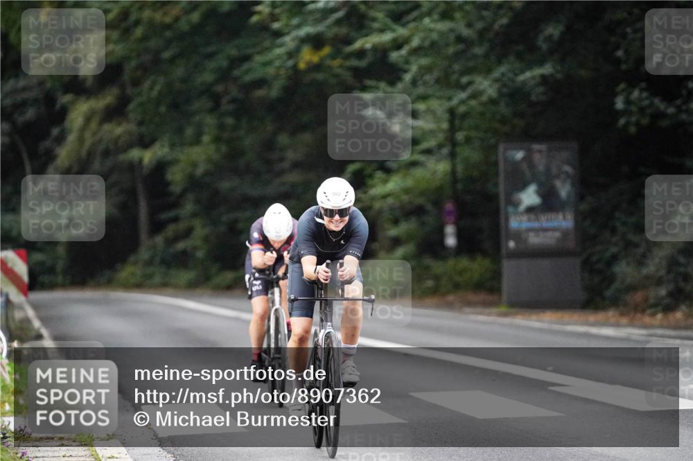 14.09.2025 - Stadtparktriathlon Michael Burmester http://msf.ph/oto/8907362 14.09.2025 09:18:49 Radfahren 302, 454, 455, 493, 499, 502 meine-sportfotos.de