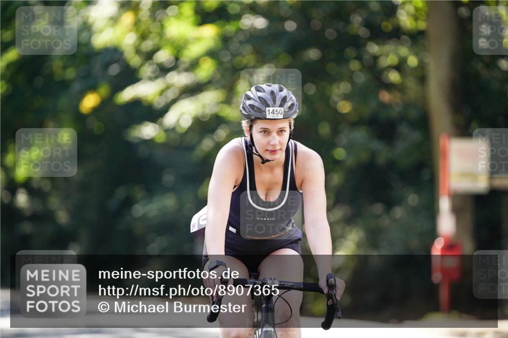 14.09.2025 - Stadtparktriathlon Michael Burmester http://msf.ph/oto/8907365 14.09.2025 13:37:21 Radfahren 1450 meine-sportfotos.de