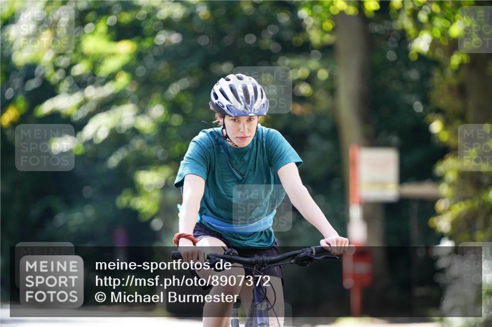 14.09.2025 - Stadtparktriathlon Michael Burmester http://msf.ph/oto/8907372 14.09.2025 13:37:31 Radfahren 1438, 1439, 1543, 1545, 1551 meine-sportfotos.de