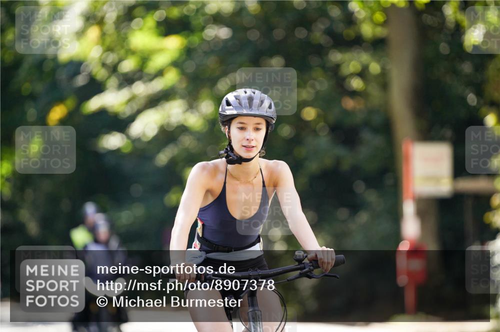 14.09.2025 - Stadtparktriathlon Michael Burmester http://msf.ph/oto/8907378 14.09.2025 13:37:32 Radfahren 1438, 1439, 1543, 1545, 1551 meine-sportfotos.de