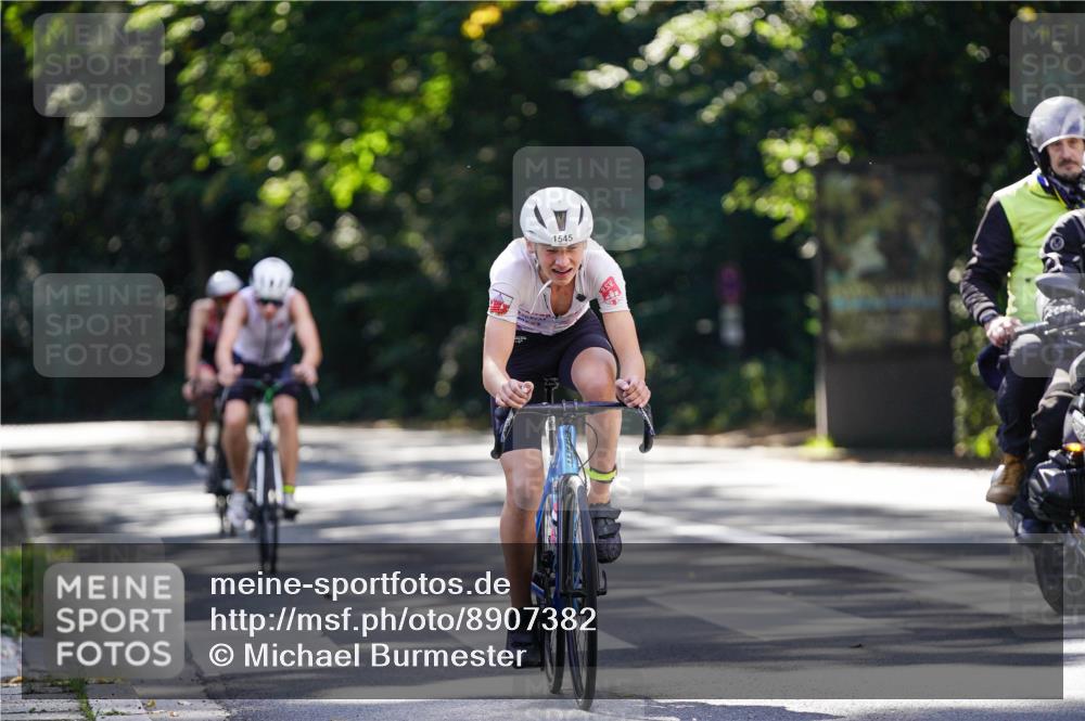 14.09.2025 - Stadtparktriathlon Michael Burmester http://msf.ph/oto/8907382 14.09.2025 13:37:33 Radfahren 1438, 1439, 1543, 1545, 1551 meine-sportfotos.de