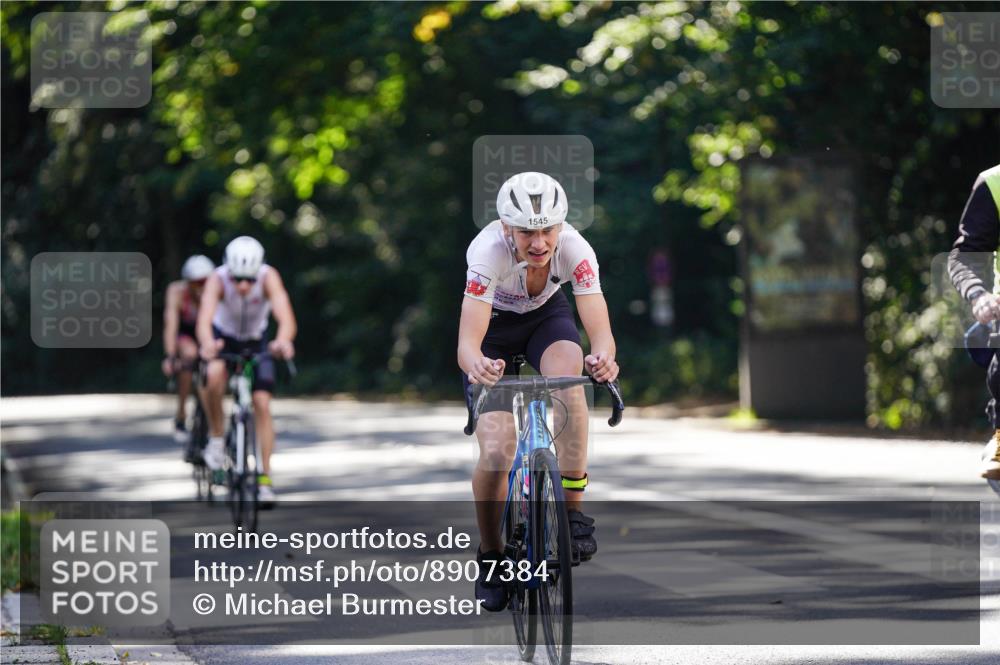 14.09.2025 - Stadtparktriathlon Michael Burmester http://msf.ph/oto/8907384 14.09.2025 13:37:33 Radfahren 1438, 1439, 1543, 1545, 1551 meine-sportfotos.de