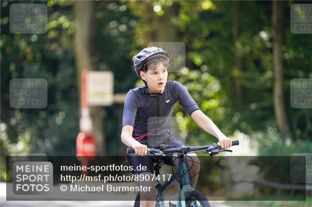 14.09.2025 - Stadtparktriathlon Michael Burmester http://msf.ph/oto/8907417 14.09.2025 13:38:27 Radfahren 1601 meine-sportfotos.de