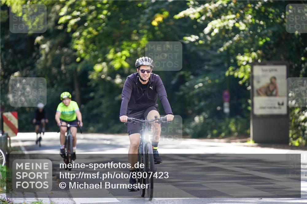 14.09.2025 - Stadtparktriathlon Michael Burmester http://msf.ph/oto/8907423 14.09.2025 13:38:35 Radfahren 1497, 1608 meine-sportfotos.de