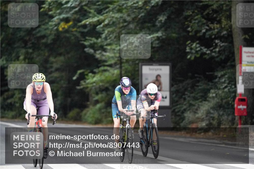 14.09.2025 - Stadtparktriathlon Michael Burmester http://msf.ph/oto/8907443 14.09.2025 09:19:24 Radfahren 304, 338, 439, 443, 464, 467, 477, 486, 494 meine-sportfotos.de