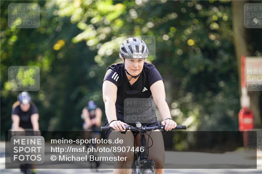 14.09.2025 - Stadtparktriathlon Michael Burmester http://msf.ph/oto/8907446 14.09.2025 13:38:59 Radfahren 1434, 1435, 1483, 1487, 1546 meine-sportfotos.de