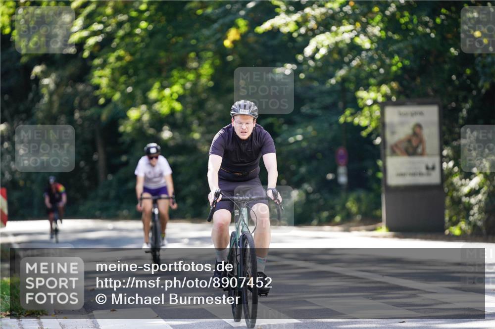 14.09.2025 - Stadtparktriathlon Michael Burmester http://msf.ph/oto/8907452 14.09.2025 13:39:06 Radfahren 1434, 1435, 1487, 1546, 1554 meine-sportfotos.de