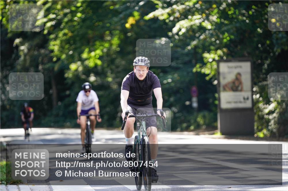 14.09.2025 - Stadtparktriathlon Michael Burmester http://msf.ph/oto/8907454 14.09.2025 13:39:06 Radfahren 1434, 1435, 1487, 1546, 1554 meine-sportfotos.de