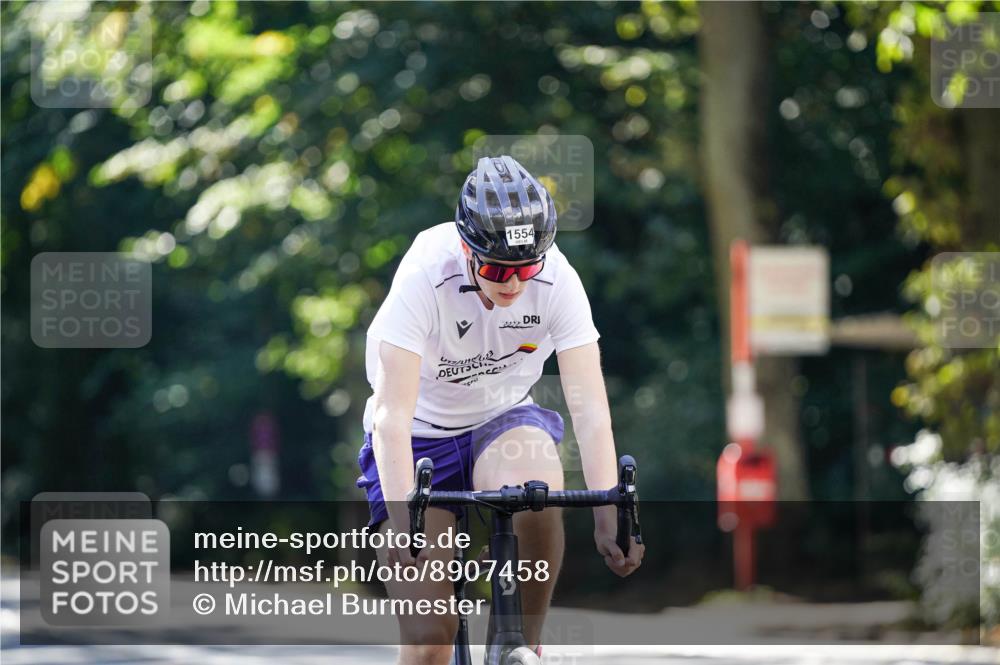 14.09.2025 - Stadtparktriathlon Michael Burmester http://msf.ph/oto/8907458 14.09.2025 13:39:09 Radfahren 1487, 1528, 1554 meine-sportfotos.de