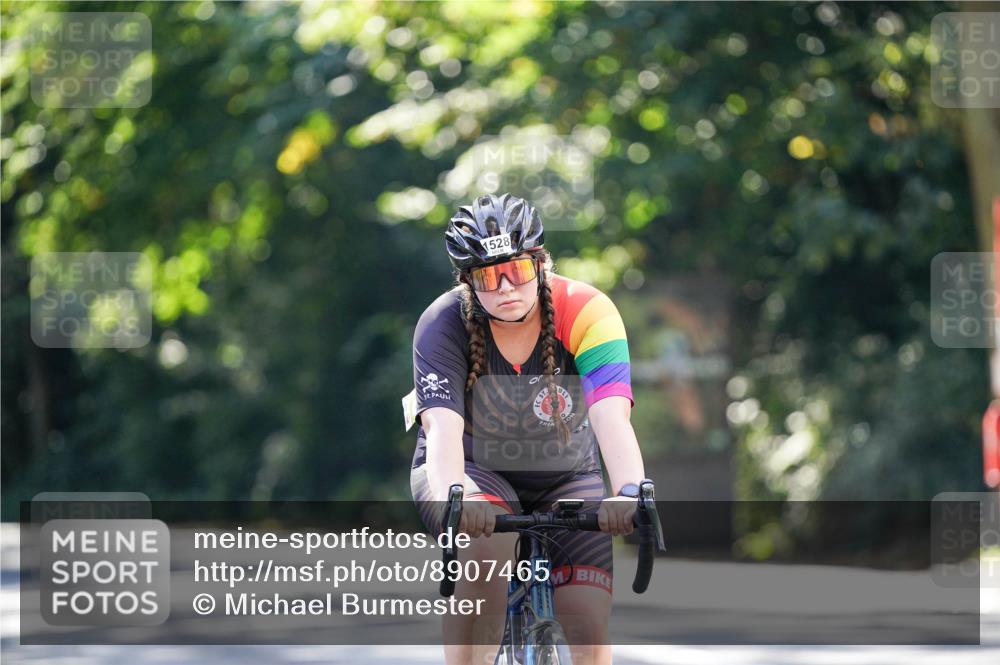 14.09.2025 - Stadtparktriathlon Michael Burmester http://msf.ph/oto/8907465 14.09.2025 13:39:15 Radfahren 1528, 1541, 1554 meine-sportfotos.de