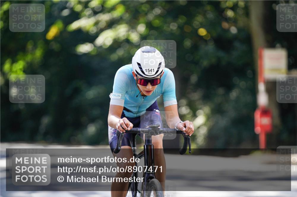 14.09.2025 - Stadtparktriathlon Michael Burmester http://msf.ph/oto/8907471 14.09.2025 13:39:22 Radfahren 1541 meine-sportfotos.de