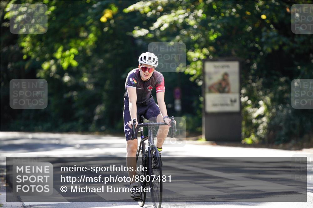 14.09.2025 - Stadtparktriathlon Michael Burmester http://msf.ph/oto/8907481 14.09.2025 13:39:33 Radfahren 1520, 1542 meine-sportfotos.de
