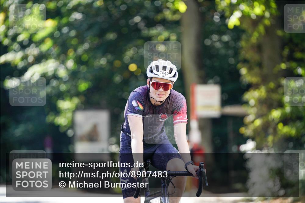 14.09.2025 - Stadtparktriathlon Michael Burmester http://msf.ph/oto/8907483 14.09.2025 13:39:34 Radfahren 1520, 1542 meine-sportfotos.de