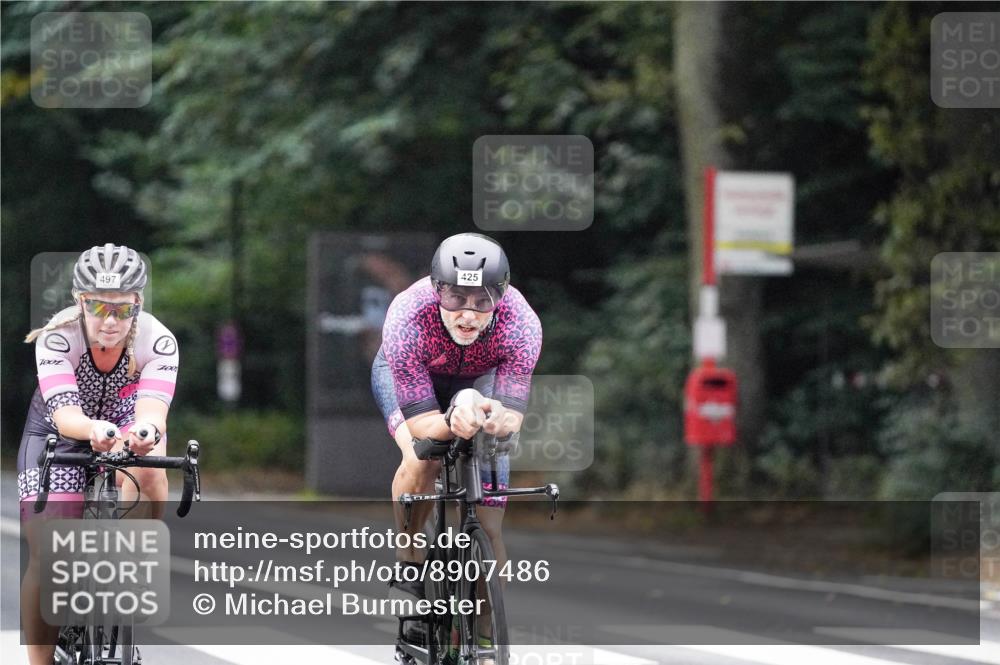 14.09.2025 - Stadtparktriathlon Michael Burmester http://msf.ph/oto/8907486 14.09.2025 09:19:41 Radfahren 320, 324, 356, 382, 425, 447, 485, 492, 495, 497 meine-sportfotos.de