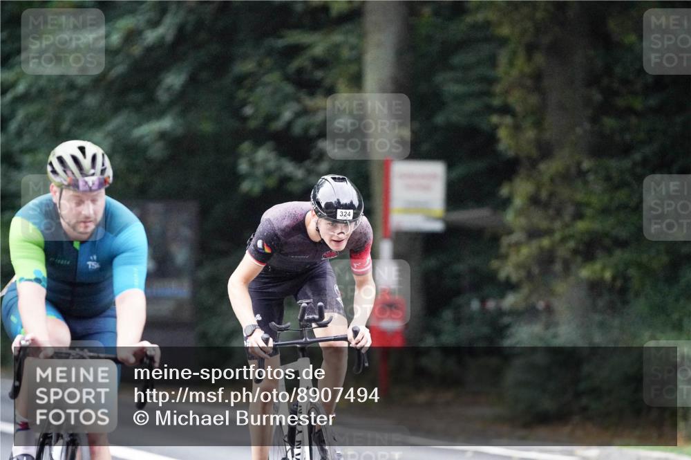 14.09.2025 - Stadtparktriathlon Michael Burmester http://msf.ph/oto/8907494 14.09.2025 09:19:43 Radfahren 320, 324, 356, 366, 382, 425, 447, 485, 497 meine-sportfotos.de