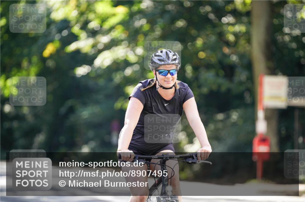14.09.2025 - Stadtparktriathlon Michael Burmester http://msf.ph/oto/8907495 14.09.2025 13:40:06 Radfahren 1463 meine-sportfotos.de
