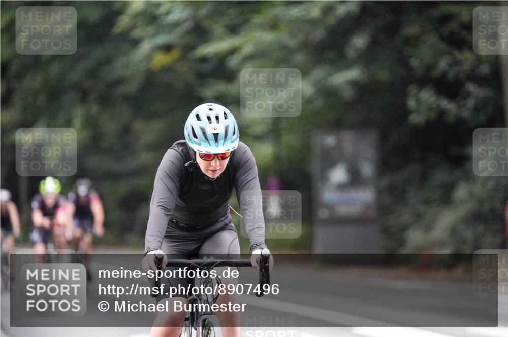 14.09.2025 - Stadtparktriathlon Michael Burmester http://msf.ph/oto/8907496 14.09.2025 09:19:44 Radfahren 320, 324, 356, 366, 382, 425, 447, 485, 497 meine-sportfotos.de