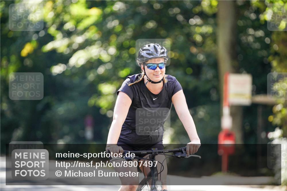14.09.2025 - Stadtparktriathlon Michael Burmester http://msf.ph/oto/8907497 14.09.2025 13:40:06 Radfahren 1463 meine-sportfotos.de