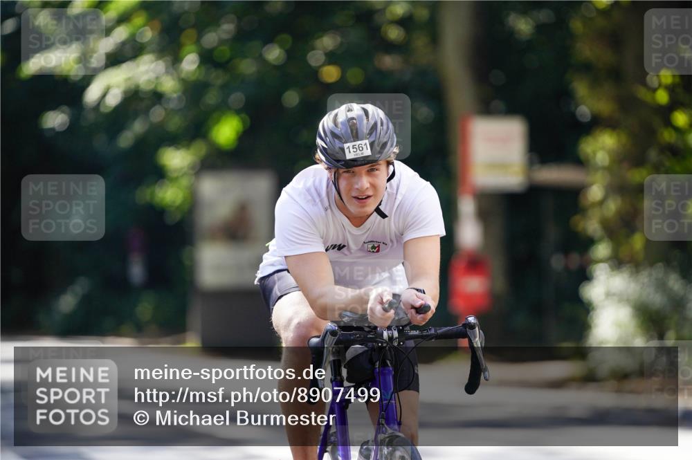 14.09.2025 - Stadtparktriathlon Michael Burmester http://msf.ph/oto/8907499 14.09.2025 13:40:28 Radfahren 1544, 1561 meine-sportfotos.de