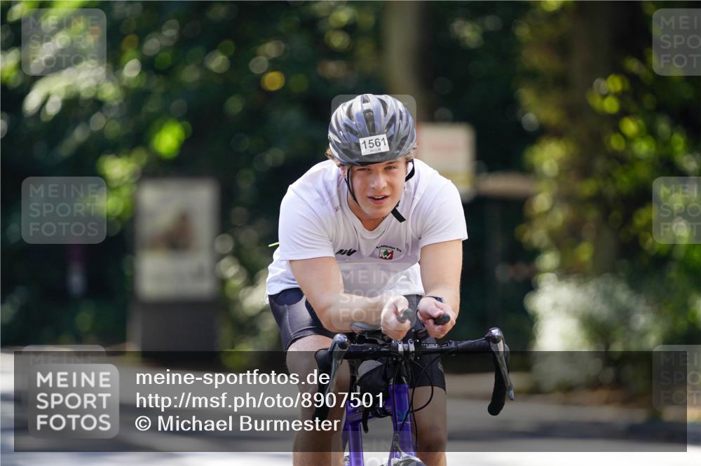 14.09.2025 - Stadtparktriathlon Michael Burmester http://msf.ph/oto/8907501 14.09.2025 13:40:28 Radfahren 1544, 1561 meine-sportfotos.de