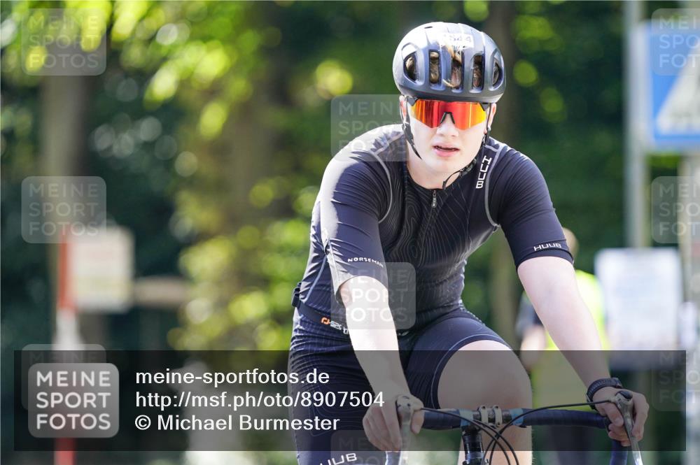 14.09.2025 - Stadtparktriathlon Michael Burmester http://msf.ph/oto/8907504 14.09.2025 13:40:36 Radfahren 1544 meine-sportfotos.de
