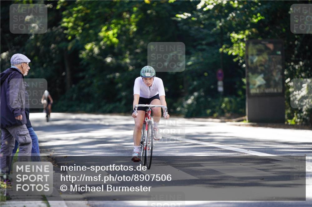 14.09.2025 - Stadtparktriathlon Michael Burmester http://msf.ph/oto/8907506 14.09.2025 13:40:45 Radfahren 1523, 1526 meine-sportfotos.de