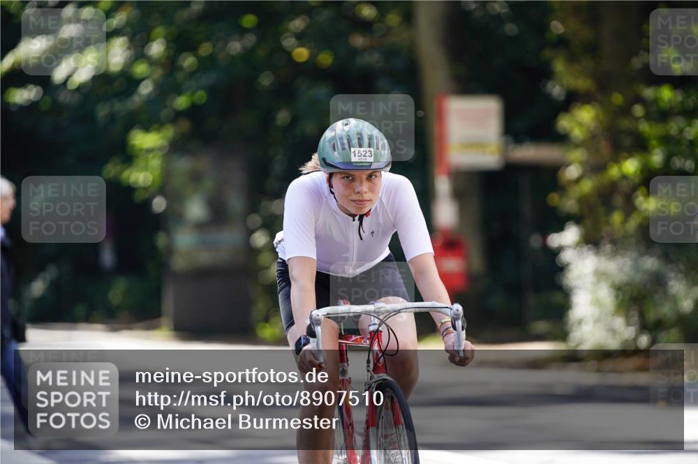 14.09.2025 - Stadtparktriathlon Michael Burmester http://msf.ph/oto/8907510 14.09.2025 13:40:46 Radfahren 1523, 1526 meine-sportfotos.de
