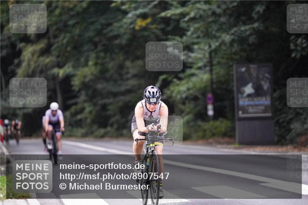 14.09.2025 - Stadtparktriathlon Michael Burmester http://msf.ph/oto/8907547 14.09.2025 09:20:15 Radfahren 368, 469, 505, 506 meine-sportfotos.de