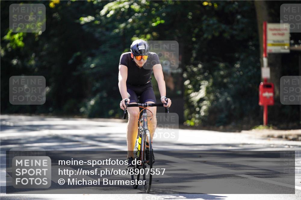 14.09.2025 - Stadtparktriathlon Michael Burmester http://msf.ph/oto/8907557 14.09.2025 13:41:36 Radfahren 1422, 1538, 1558 meine-sportfotos.de
