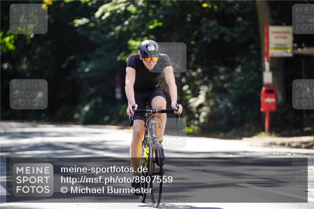 14.09.2025 - Stadtparktriathlon Michael Burmester http://msf.ph/oto/8907559 14.09.2025 13:41:36 Radfahren 1422, 1538, 1558 meine-sportfotos.de