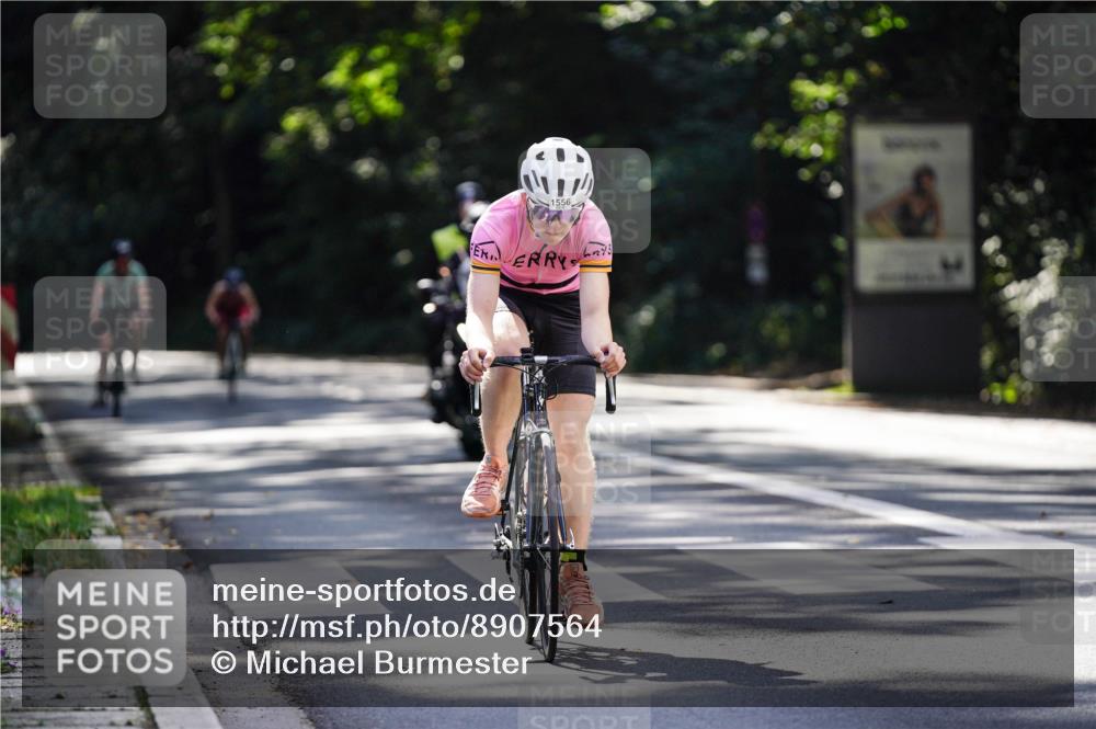 14.09.2025 - Stadtparktriathlon Michael Burmester http://msf.ph/oto/8907564 14.09.2025 13:41:53 Radfahren 1537, 1556, 1557 meine-sportfotos.de