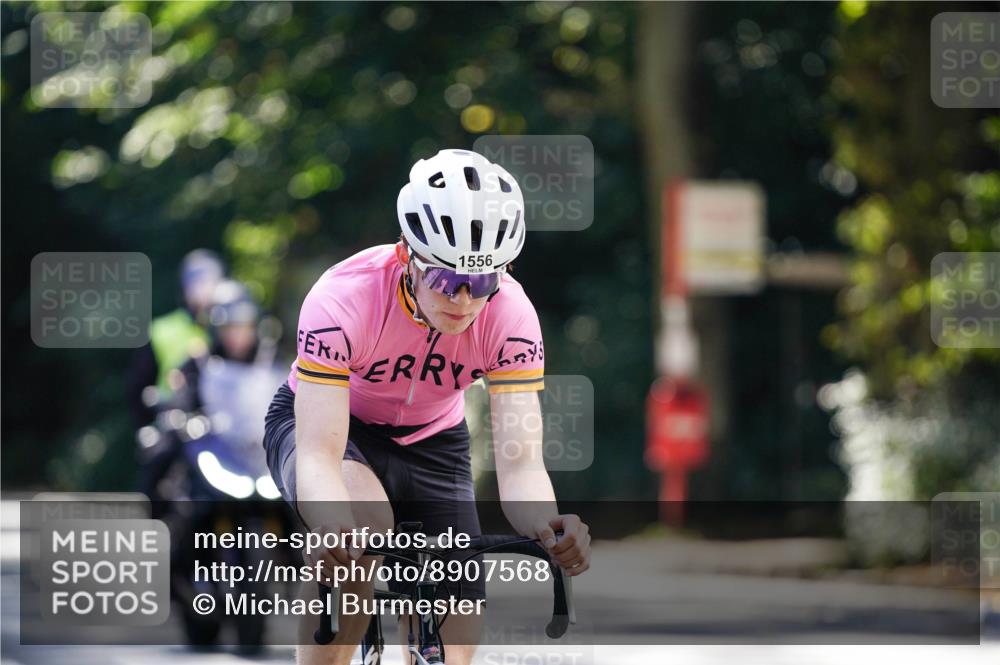 14.09.2025 - Stadtparktriathlon Michael Burmester http://msf.ph/oto/8907568 14.09.2025 13:41:54 Radfahren 1537, 1556, 1557 meine-sportfotos.de