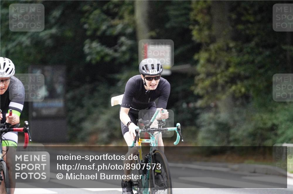 14.09.2025 - Stadtparktriathlon Michael Burmester http://msf.ph/oto/8907573 14.09.2025 09:20:27 Radfahren 301, 318, 326, 340, 345, 347, 359, 363, 370, 371, 373, 381, 389, 419, 445 meine-sportfotos.de
