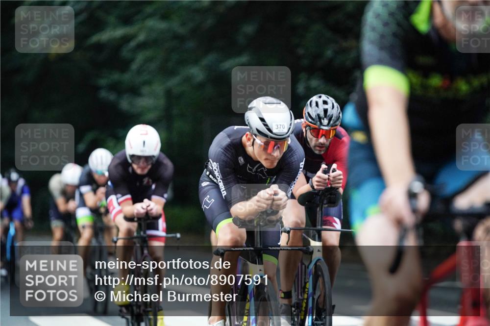 14.09.2025 - Stadtparktriathlon Michael Burmester http://msf.ph/oto/8907591 14.09.2025 09:20:32 Radfahren 301, 318, 326, 340, 345, 346, 347, 359, 363, 370, 371, 373, 377, 381, 389, 445, 448 meine-sportfotos.de