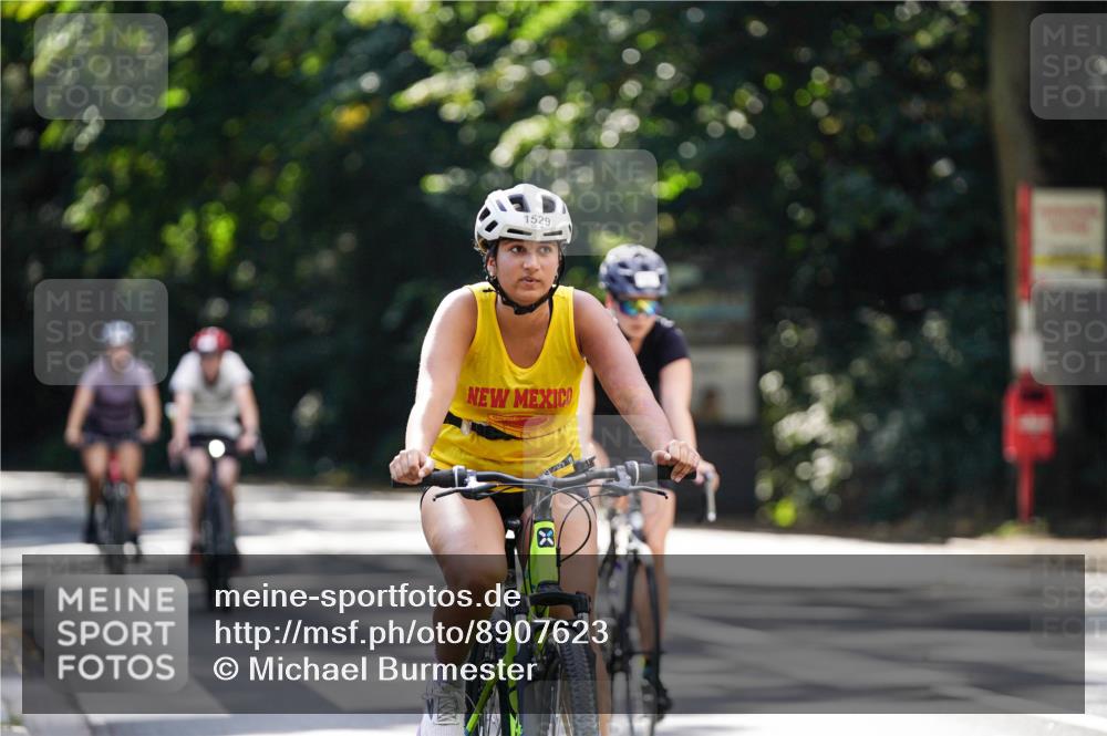 14.09.2025 - Stadtparktriathlon Michael Burmester http://msf.ph/oto/8907623 14.09.2025 13:43:45 Radfahren 1474, 1527, 1529, 1536, 1547, 1553 meine-sportfotos.de