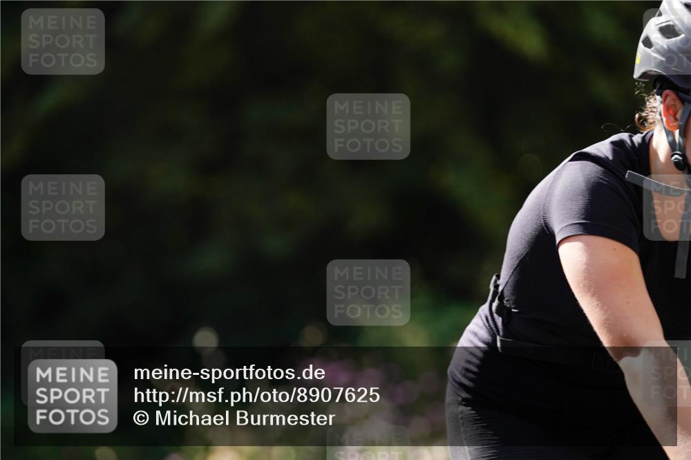 14.09.2025 - Stadtparktriathlon Michael Burmester http://msf.ph/oto/8907625 14.09.2025 13:43:47 Radfahren 1474, 1527, 1529, 1536, 1547, 1553 meine-sportfotos.de