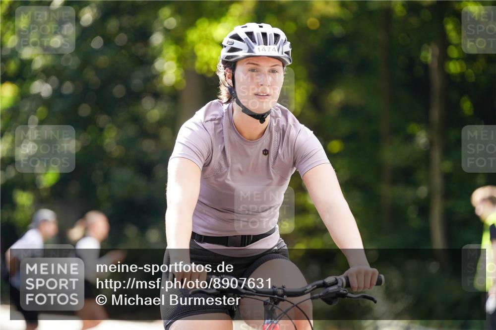 14.09.2025 - Stadtparktriathlon Michael Burmester http://msf.ph/oto/8907631 14.09.2025 13:43:50 Radfahren 1474, 1527, 1529, 1553 meine-sportfotos.de