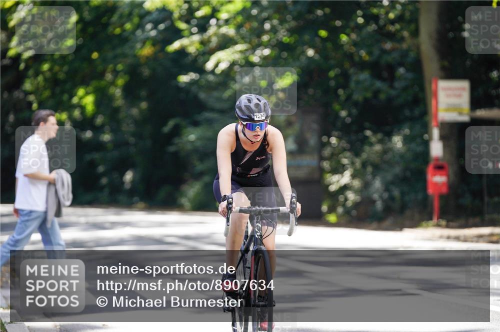14.09.2025 - Stadtparktriathlon Michael Burmester http://msf.ph/oto/8907634 14.09.2025 13:44:00 Radfahren 1534 meine-sportfotos.de