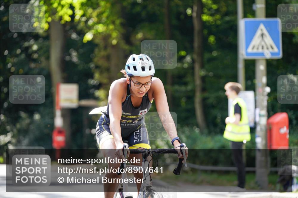 14.09.2025 - Stadtparktriathlon Michael Burmester http://msf.ph/oto/8907641 14.09.2025 13:44:17 Radfahren 1525, 1548 meine-sportfotos.de