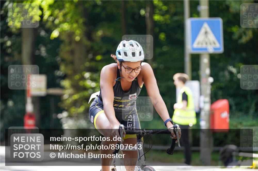 14.09.2025 - Stadtparktriathlon Michael Burmester http://msf.ph/oto/8907643 14.09.2025 13:44:17 Radfahren 1525, 1548 meine-sportfotos.de