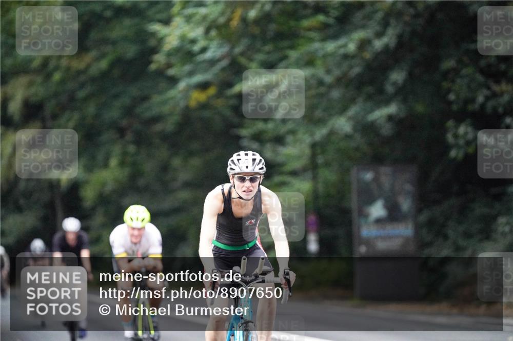 14.09.2025 - Stadtparktriathlon Michael Burmester http://msf.ph/oto/8907650 14.09.2025 09:21:07 Radfahren 339, 342, 380, 401, 404, 473, 500 meine-sportfotos.de