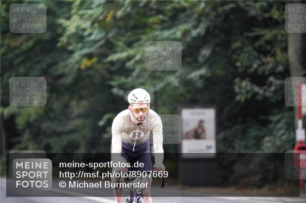 14.09.2025 - Stadtparktriathlon Michael Burmester http://msf.ph/oto/8907669 14.09.2025 09:21:15 Radfahren 339, 362, 380, 401 meine-sportfotos.de