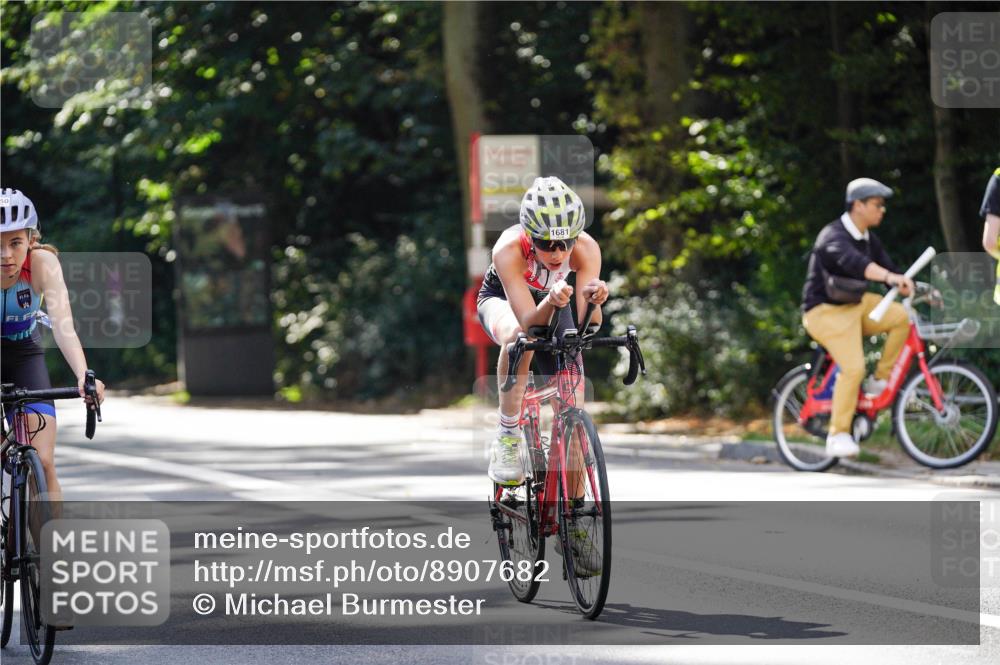 14.09.2025 - Stadtparktriathlon Michael Burmester http://msf.ph/oto/8907682 14.09.2025 13:44:48 Radfahren 1530, 1627, 1631, 1650, 1656, 1662, 1678, 1681 meine-sportfotos.de