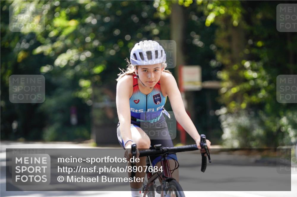 14.09.2025 - Stadtparktriathlon Michael Burmester http://msf.ph/oto/8907684 14.09.2025 13:44:49 Radfahren 1530, 1627, 1631, 1648, 1650, 1656, 1662, 1678, 1681 meine-sportfotos.de