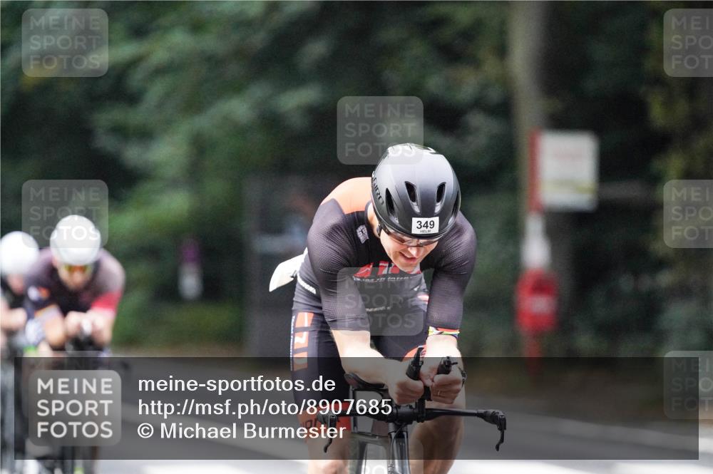 14.09.2025 - Stadtparktriathlon Michael Burmester http://msf.ph/oto/8907685 14.09.2025 09:21:32 Radfahren 323, 349, 352, 365, 375, 379, 383, 393 meine-sportfotos.de