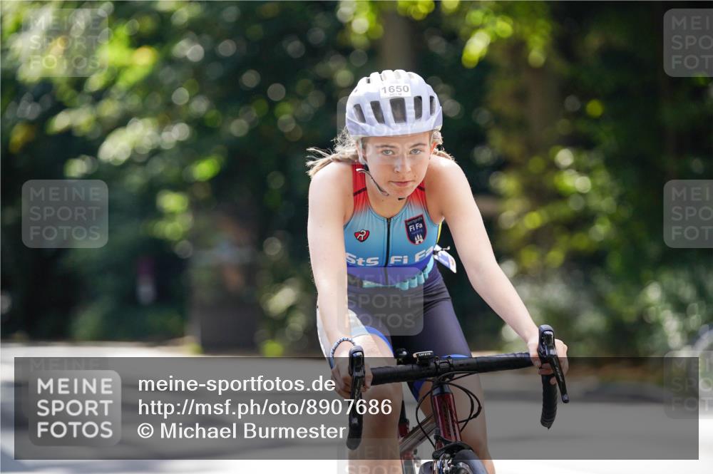 14.09.2025 - Stadtparktriathlon Michael Burmester http://msf.ph/oto/8907686 14.09.2025 13:44:49 Radfahren 1530, 1627, 1631, 1648, 1650, 1656, 1662, 1678, 1681 meine-sportfotos.de